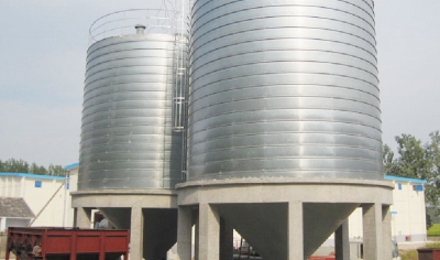 Metal vs Concrete Silos